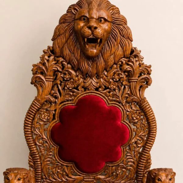 Traditional Teak Wood Guruji Gaddi view